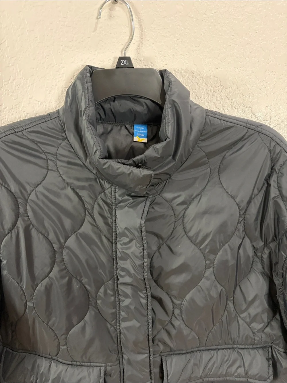Old Navy Packable water-Resistant,size L Black Quilted Puffer Jacket